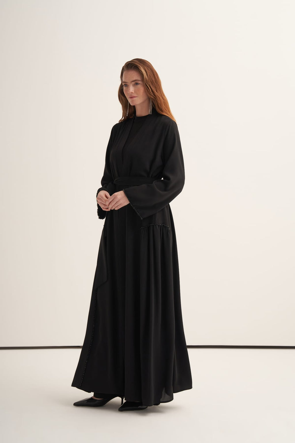 Yanları Şifon Ve Boncuk Detaylı Abaya Siyah