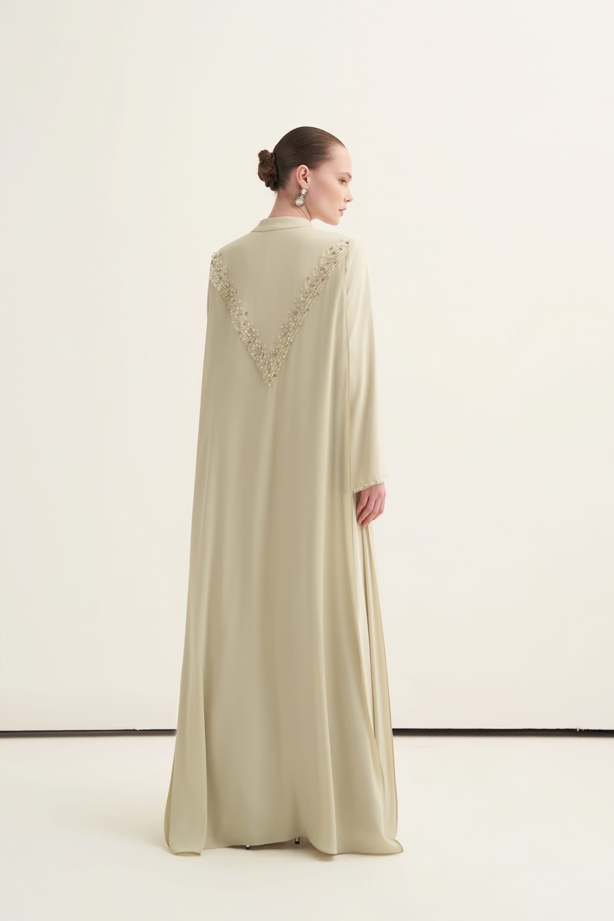 Önü ve Sırtı Taş İşlemeli Abaya Mimoza Yeşili