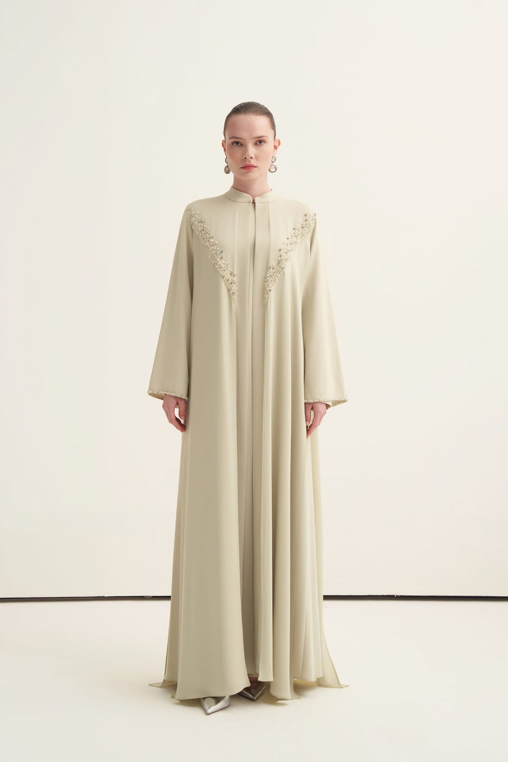 Önü ve Sırtı Taş İşlemeli Abaya Mimoza Yeşili